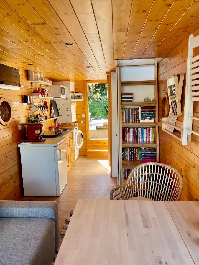 Houseboat Ginger Prague Hotel Exterior photo